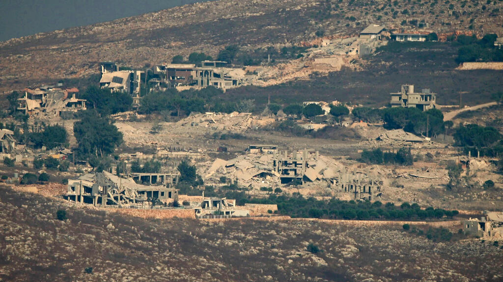 Ali Taher Ridge (Photo: AFP) רכס עלי טאהר דרום לבנון אחרי ה פיצוץ צה"ל תוואי תת קרקעי מנהרה מנהרות
