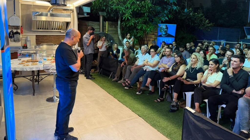 Bennett meets with members of the LGBTQ community; will the plan survive coalition negotiations? יו"ר ביחד נפתלי בנט במפגשים עם הקהילה הגאה