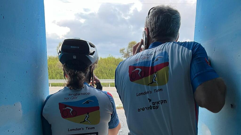Dr. Melman-Shalev and her husband were late for training on October 7 ככל שעבר הזמן, הצואה המאובנת של בני תור הקמבריון הלכה וגדלה. בתמונה: מיקרו-צואה תחת המיקרוסקופ. מקור: Kimmig & Bicknell / Trends in Ecology & Evolution