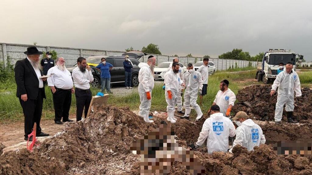 The deceased were reburied (Photo: ZAKA) הנפטרים נקברו מחדש