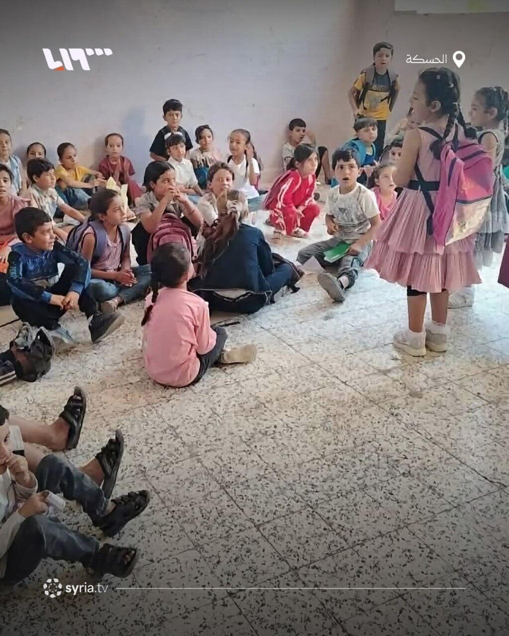 פינת יא אללה ליאור בן ארי חזרה ללימודים במדינות ערב סוריה יושבים על הרצפה ב מחוז על חסכה