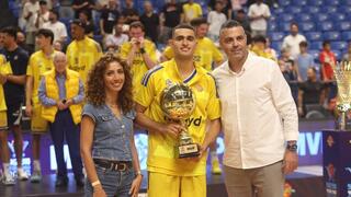 מדר וגביע ה-MVP של המשחק