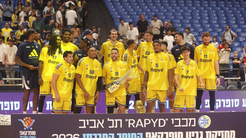 שחקני מכבי ת"א והגביע