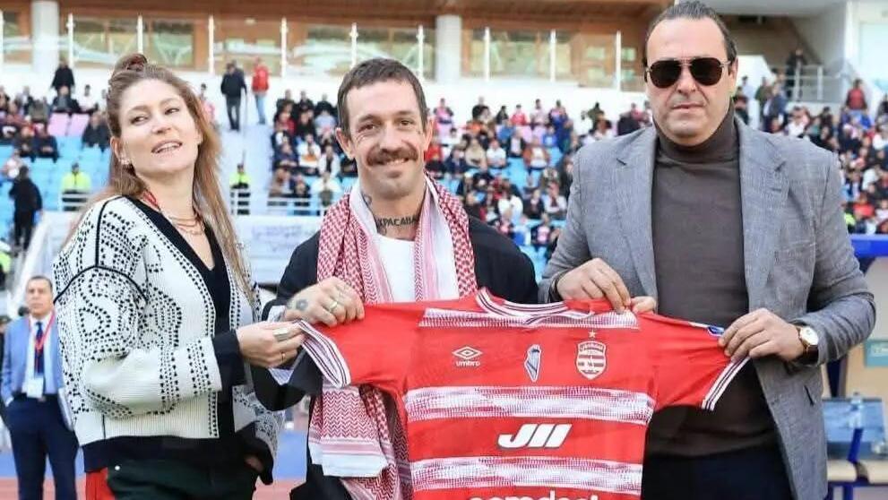 Ceremony marking the acquisition of Club Africain football club (Photo: Club Africain) ג'יימס צ'יימברס, מיליונר פרו פלסטיני