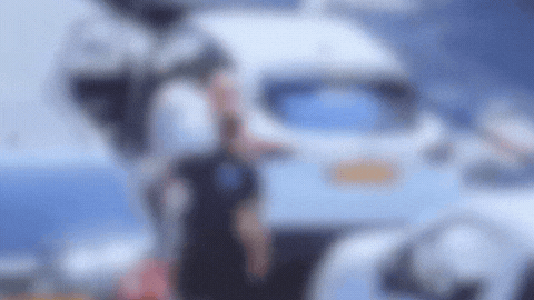 תושב בת ים בגין תקיפת נהג באמצעות סכין ומכות אגרוף על רקע ויכוח בכביש