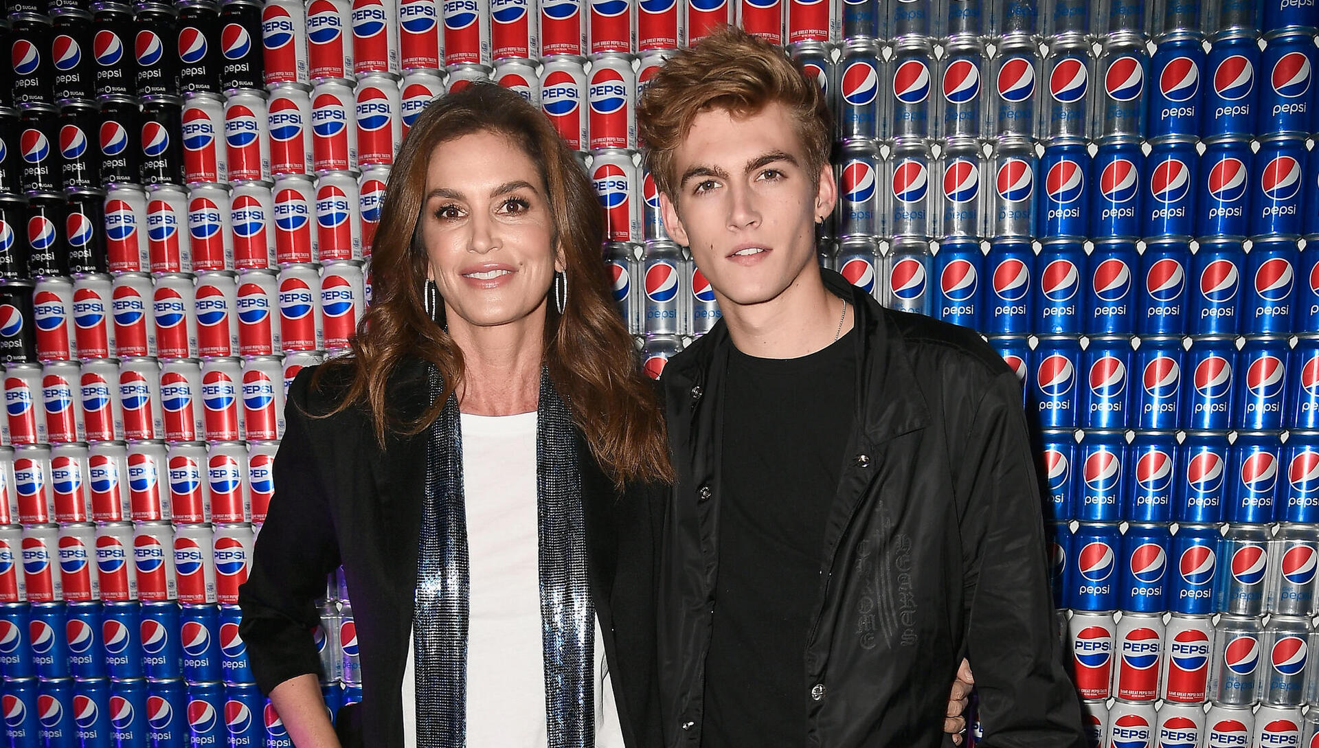 סינדי קרופורד פרסלי גרבר (צילום: Frazer Harrison/Getty Images for Pepsi) סינדי קרופורד פרסלי גרבר
