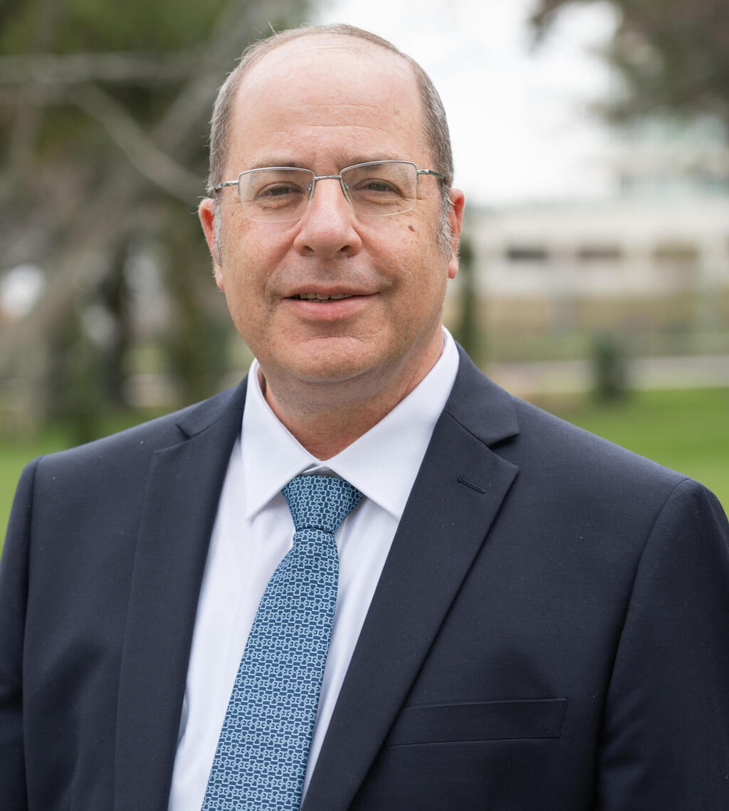 Rabbi Amnon Bazak (Photo: David Debiuler) הרב אמנון בזק
