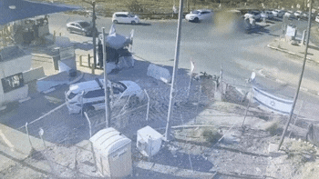 דוהר למחסום - ודורס: פצוע קשה בפיגוע, המחבל חוסל