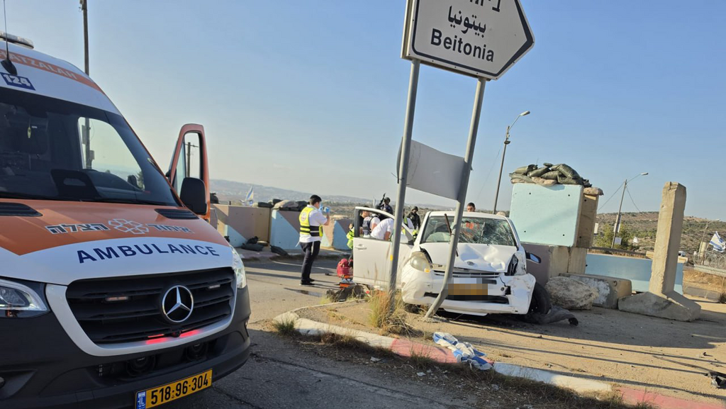 Photo: United Hatzalah spokesperson’s office זירת הפיגוע במחסום