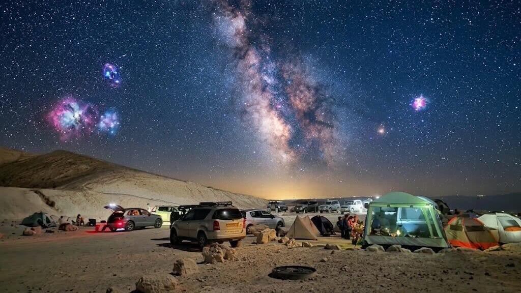 Stargazing at the Mount Kanaim campground (Photo: Yosef Alkarishi, Israel Nature and Parks Authority) חניון לילה הר קנאים