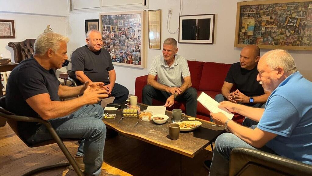 מנהיגי "גוש השינוי" נפגשו ופרסמו "מסמך עקרונות": "בחירות קריטיות לגורל המדינה"