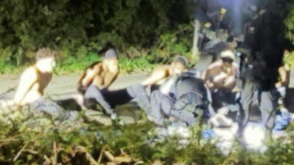It is unclear why one of the suspects called (Photo: X) בריטניה חשד ל מזימת טרור ש סוכלה בסיס חיל האוויר פיירפורד תיעוד ה עצורים