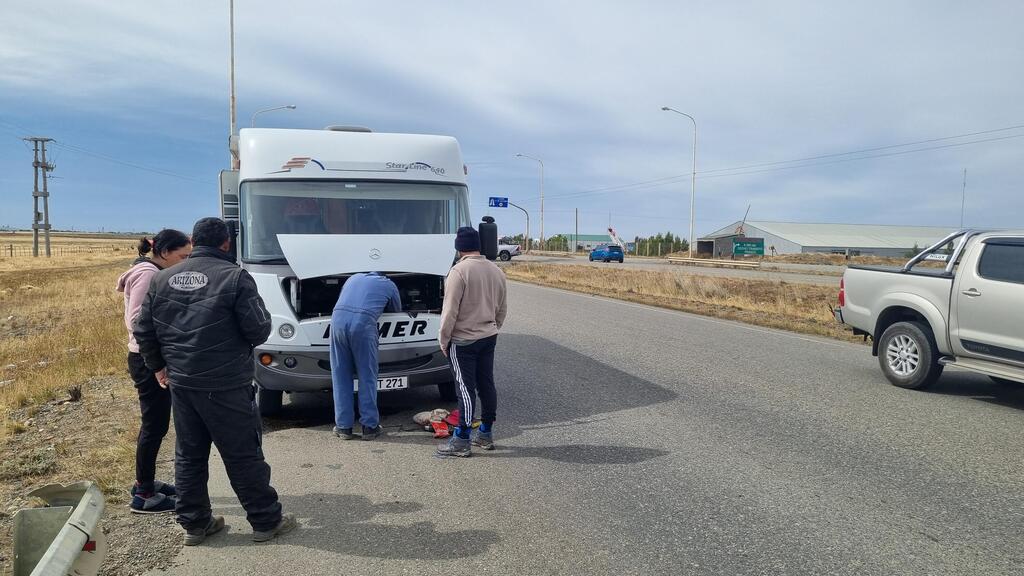 Breakdowns also happen (Photo: Amir Eshel) לפעמים יש גם תקלות