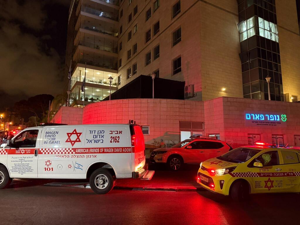 The scene of the fire at the nursing home in Bnei Brak (Photo: Magen David Adom) זירת השריפה בבית האבות בבני ברק