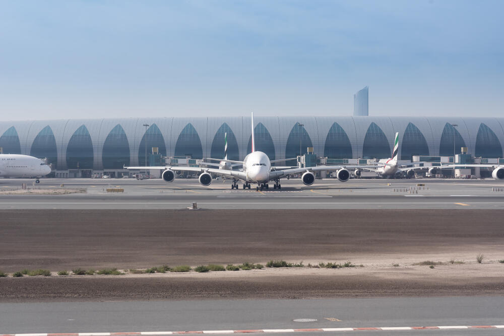 Dubai International Airport (Photo: MakDill / Shutterstock) נמל התעופה בדובאי