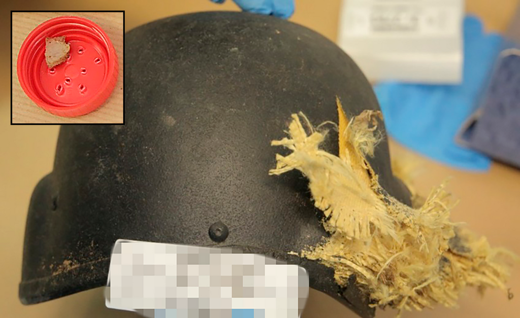 A tiny skull fragment found beside a helmet containing brain tissue was sufficient to determine that the person had died. The body was abducted to the Gaza Strip (Photo: National Center of Forensic Medicine) עדויות 7 באוקטובר: אדם זוהה מעצם זעירה מהגולגולת שאותרה לצד קסדה. הגופה נחטפה לעזה