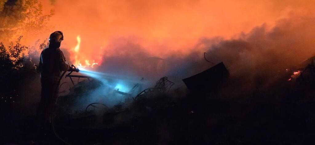 Large fire breaks out near Isfiya (Photo: Fire and Rescue Services) שריפה פרצה סמוך לעוספיא ביערות הכרמל
