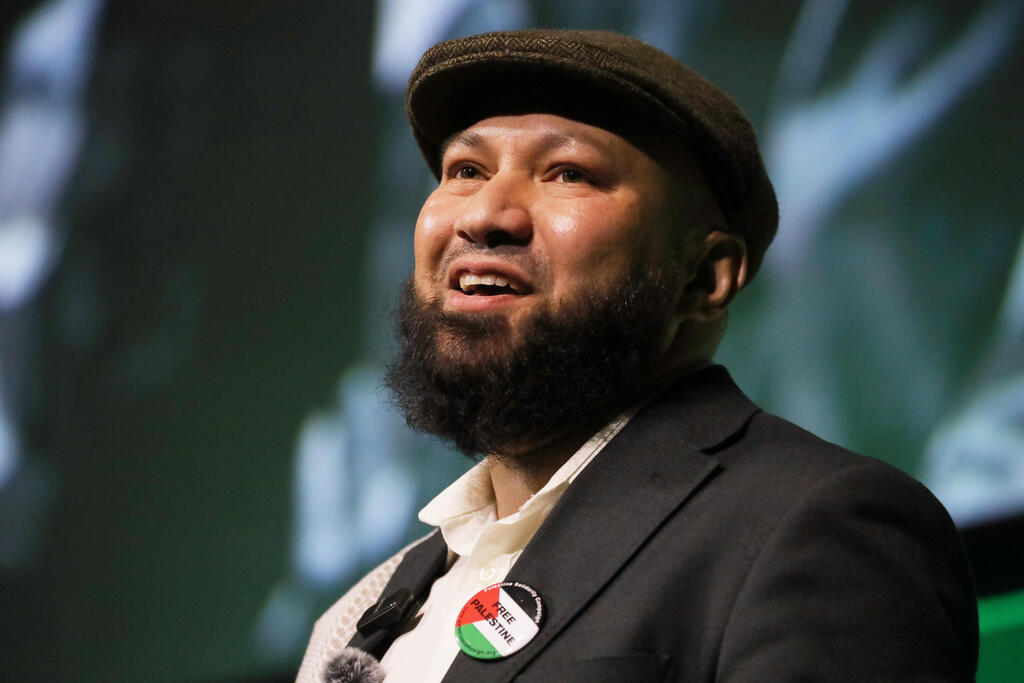 Green Party deputy leader Mothin Ali: ‘Ethno-nationalism is a racist ideology’ (Photo: Alishia Abodunde/Getty Images) בריטניה ברייטון ועידת מפלגת הירוקים סגן יו"ר המפלגה מות'ין עלי מוטין עלי