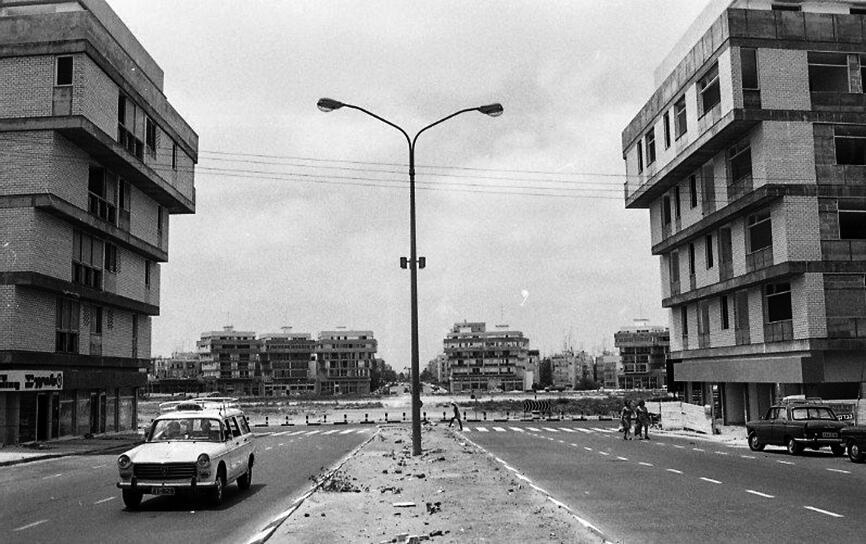 Kikar Hamedina, 1972 (Photo: Courtesy of the Tel Aviv-Yafo Municipal Archives) כיכר המדינה 1972
