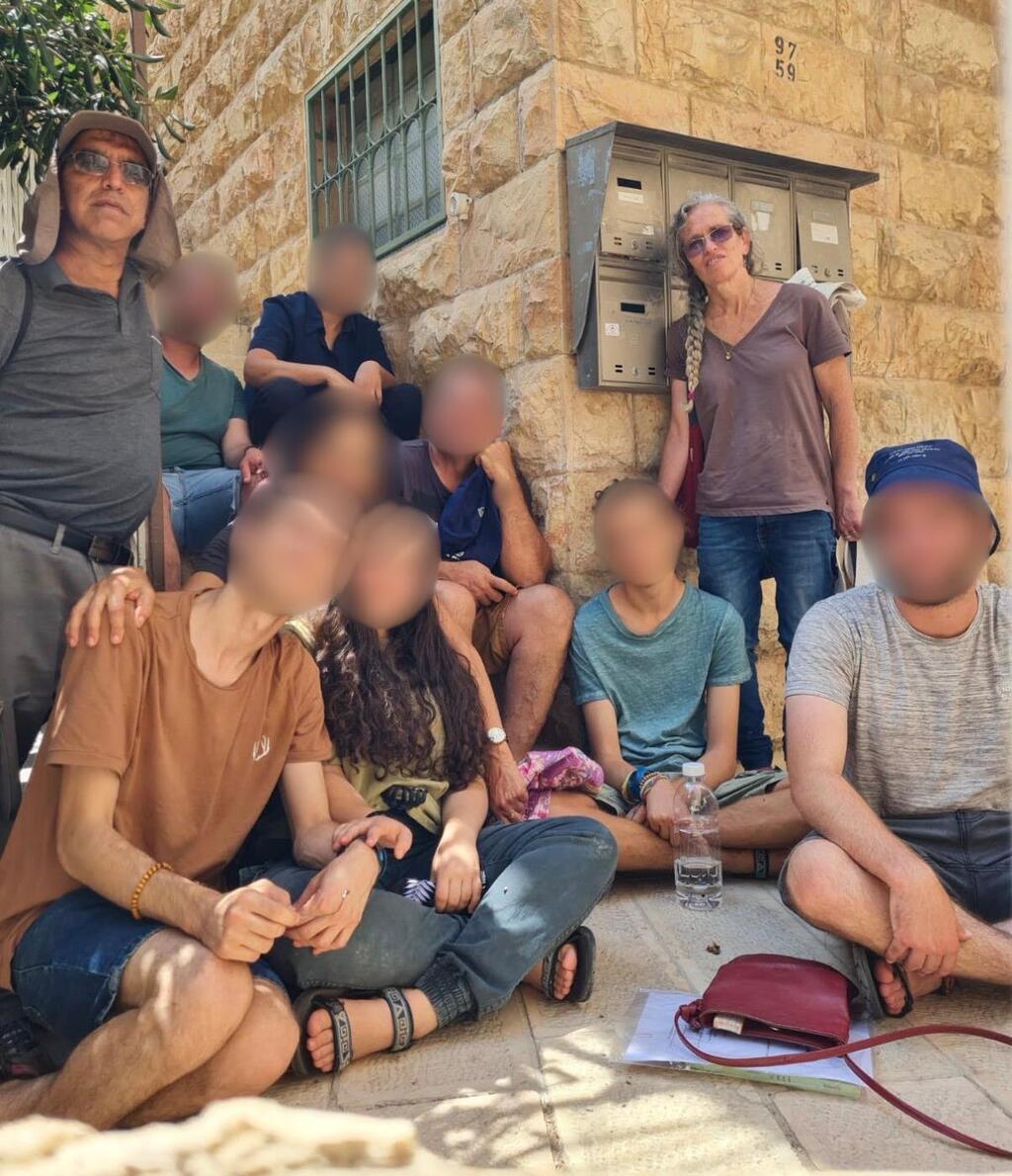 The Goren family with their cousins on a family trip (Photo: Courtesy of the family) משפחת גורן ומשפחת אלפסה (דודים) בטיול משפחתי