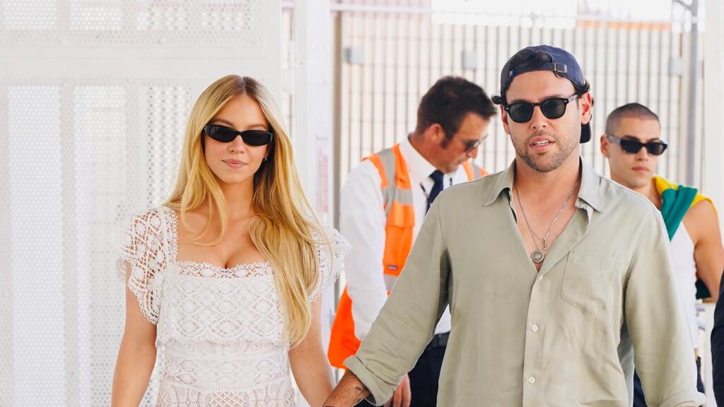 Sydney Sweeney and Scooter Braun (Photo: Iammeysam / BACKGRID) סידני סוויני סקוטר בראון