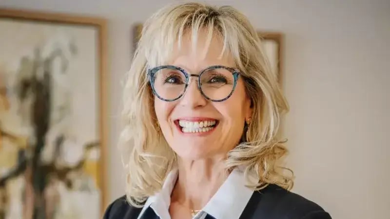 Dina Hijazi, one of the owners of the firm (Photo: Screenshot from psychologytoday.com) דינה חיג'אזי