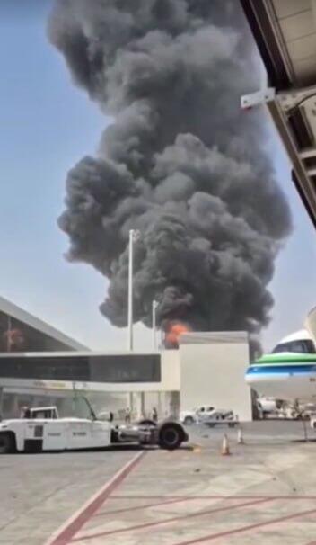 Houthi attack on a plane at Riyadh Airport, Saudi Arabia (Photo: Reuters) פגיעה ב מטוס ב נמל תעופה ריאד סעודיה מתקפה של החות'ים