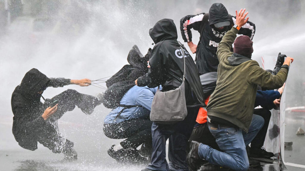 Photo: NICOLAS TUCAT / AFP מחאות בבלגיה