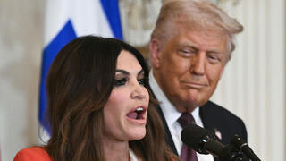 קימברלי גילפויל שגרירת ארה"ב ב יוון מודחת