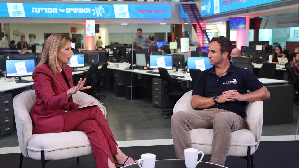 Yoel Zilberman with host Sharon Kidon (Photo: Yariv Katz) ועידת "האנשים של המדינה"