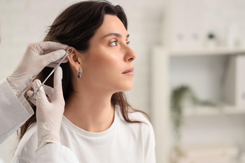 Proper sterilization and hygiene are essential when getting a piercing (Photo: Shutterstock/Pixel-Shot) עגילים פריסינג אוסטרלי