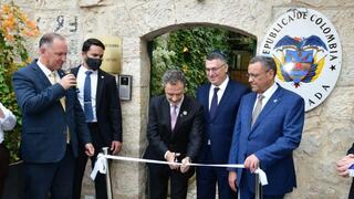 שר החוץ של קולומביה עומר בולה אסקובר ושר החוץ גדעון סער