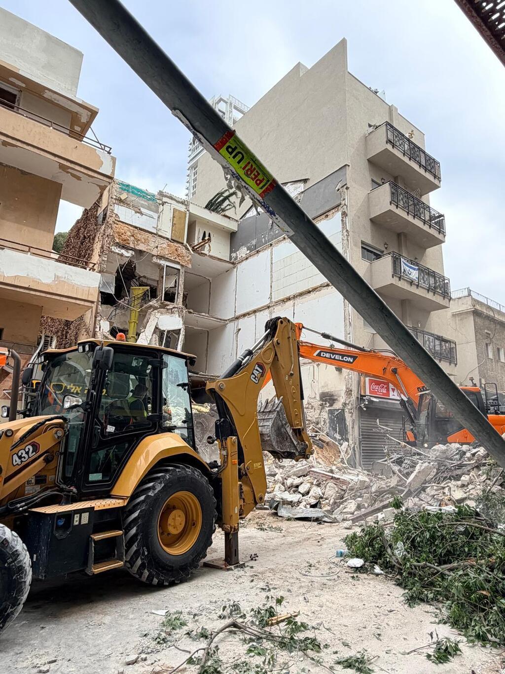 Photo: Ministry of Labor הבניין שקרס ברחוב נחלת בנימין 63 תל אביב