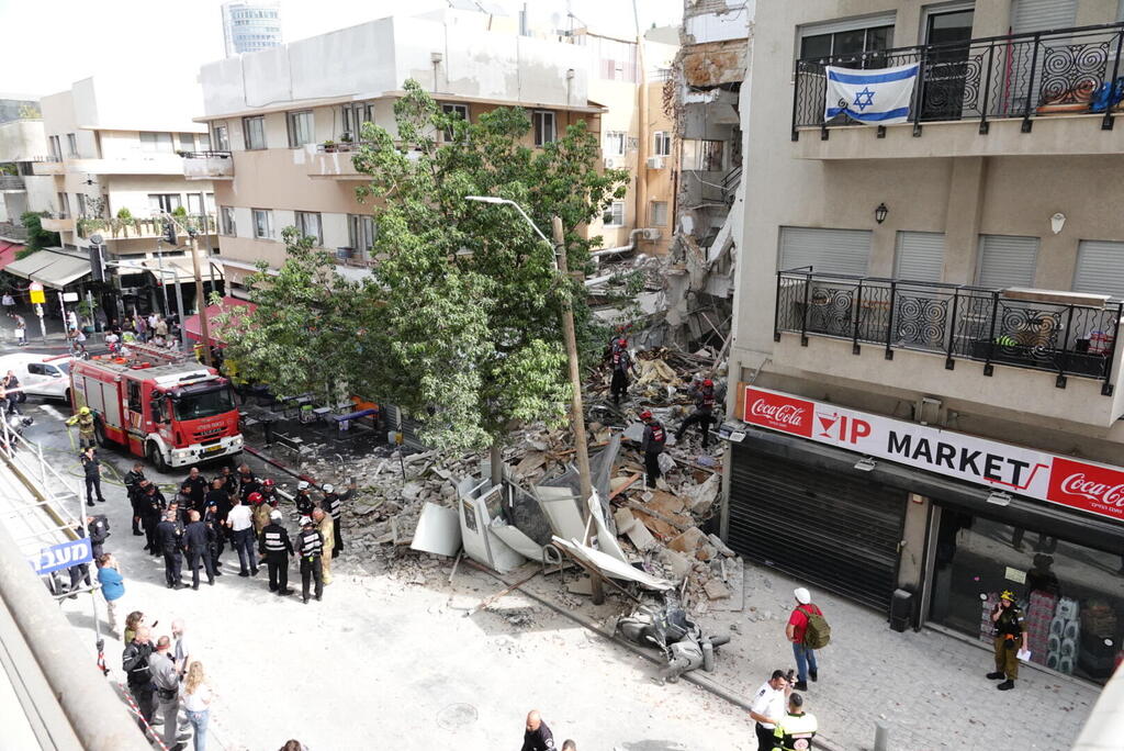 Photo: Shaul Golan קריסת המבנה בתל אביב