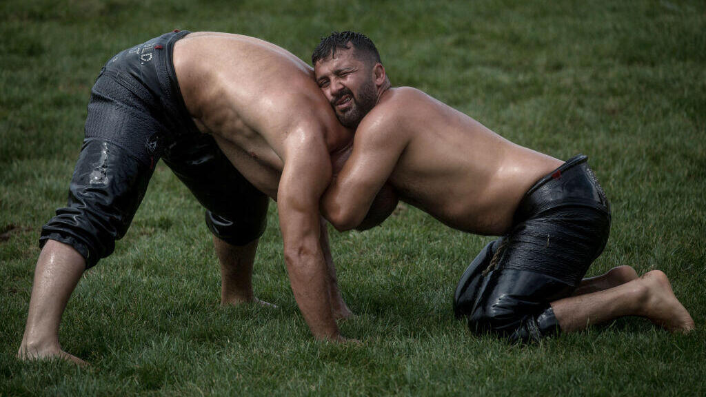 Turkey's national sport: Oil wrestling (Photo: Chris McGrath/Getty Images) היאבקות בשמן