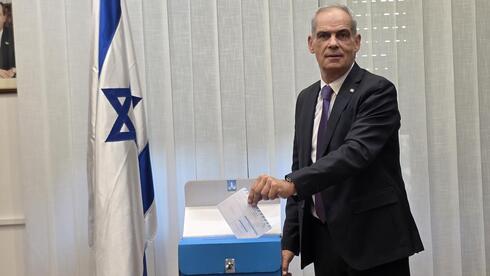 שגריר ישראל רומא איטליה יונתן פלד קלפי בחירות 2026