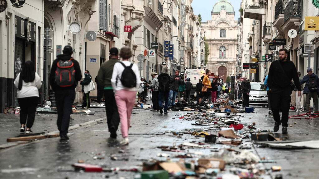 Marseille (Photo: Thibaud MORITZ / AFP) נזק צרפת מהומות מרסיי