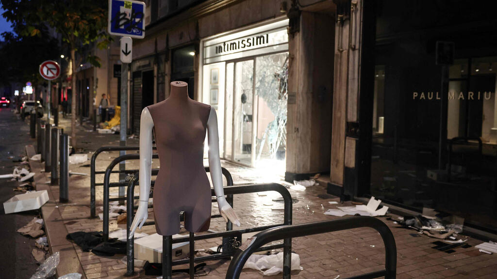 Photo: Thibaud MORITZ / AFP נזק צרפת מהומות מרסיי