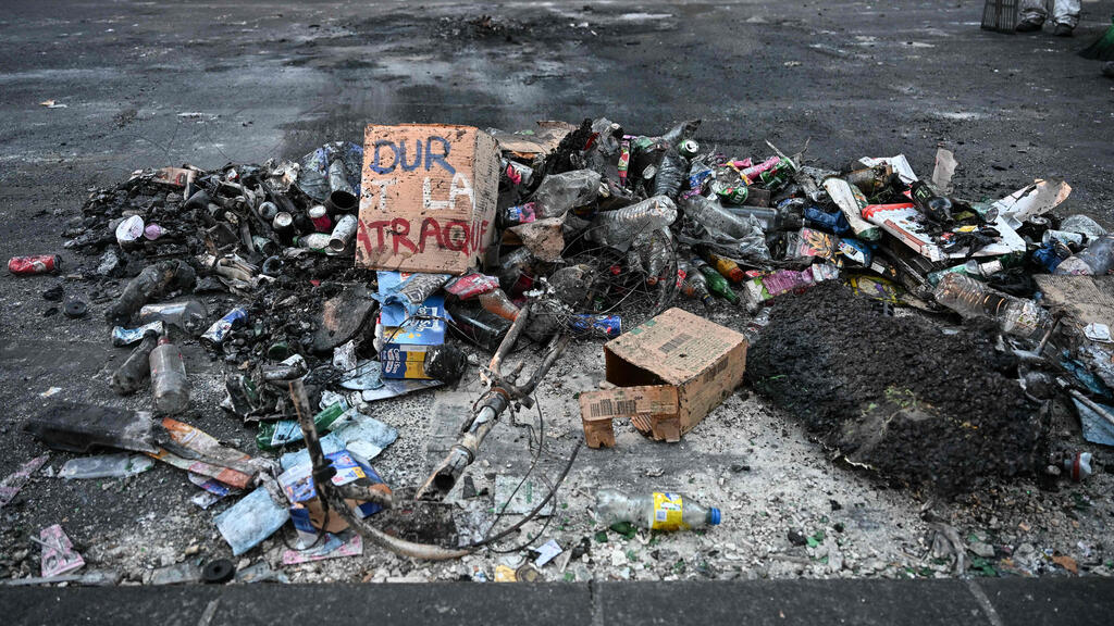 Photo: Matthieu RONDEL / AFP נזק צרפת מהומות פריז