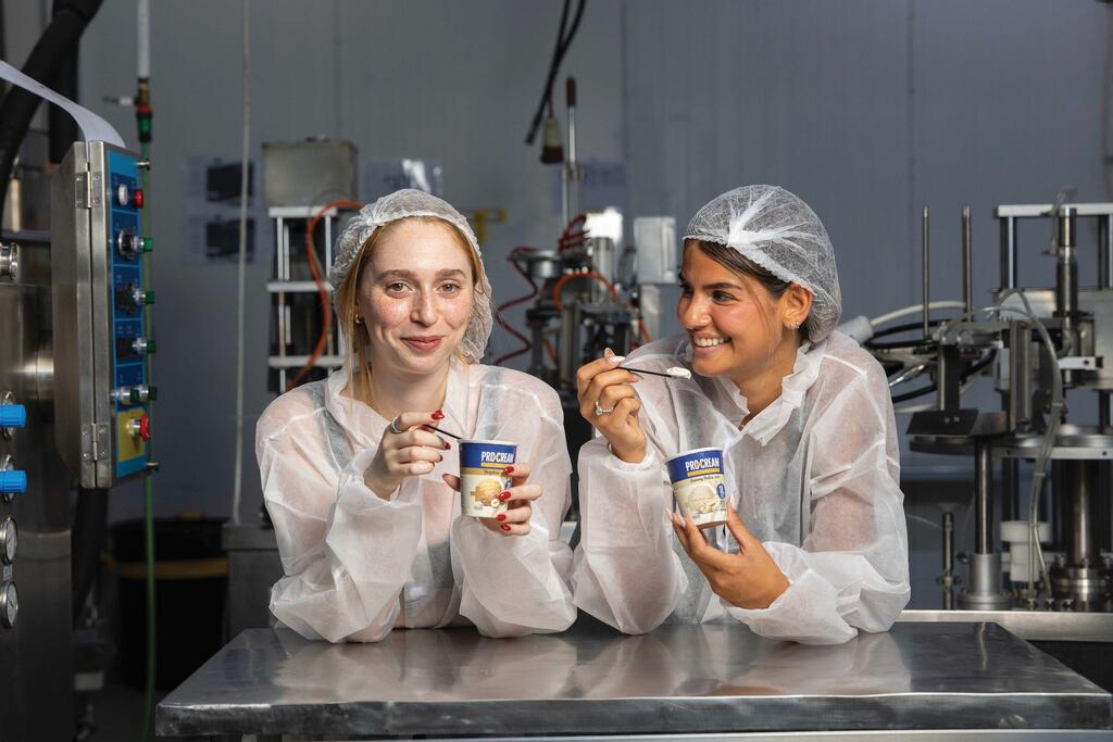 'We said we'd give the business a year. We wanted to prove to everyone that we hadn't made a mistake' (Photo: Tal Shahar) הדר כהן ונועה רם. "אמרנו שאנחנו נותנות שנה לעסק. רצינו להוכיח לכולן שלא טעינו"