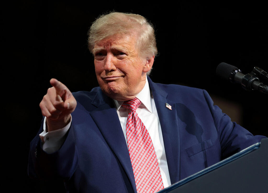 US President Donald Trump (Photo: Anna Moneymaker / GETTY IMAGES NORTH AMERICA / AFP) נשיא ארה"ב טראמפ ב עצרת בחירות אמצע בפארק סיטי שב קנזס