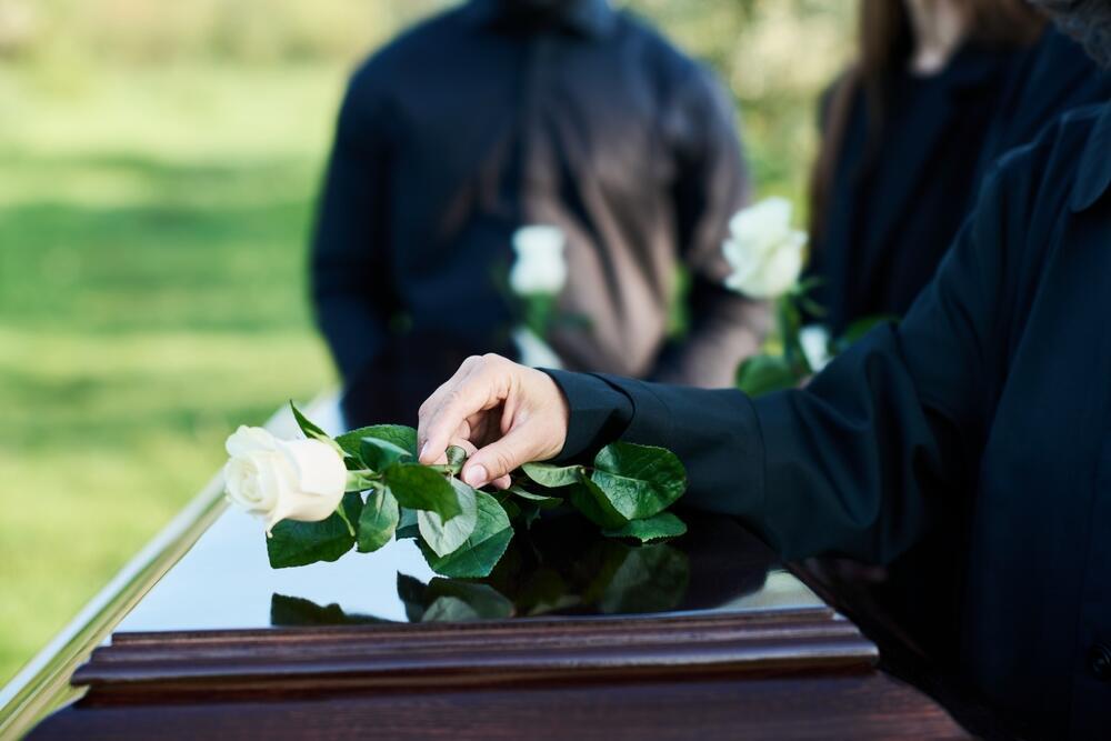How do we live with the knowledge that life will end? (Photo: Shutterstock/Pressmaster) פחד מוות