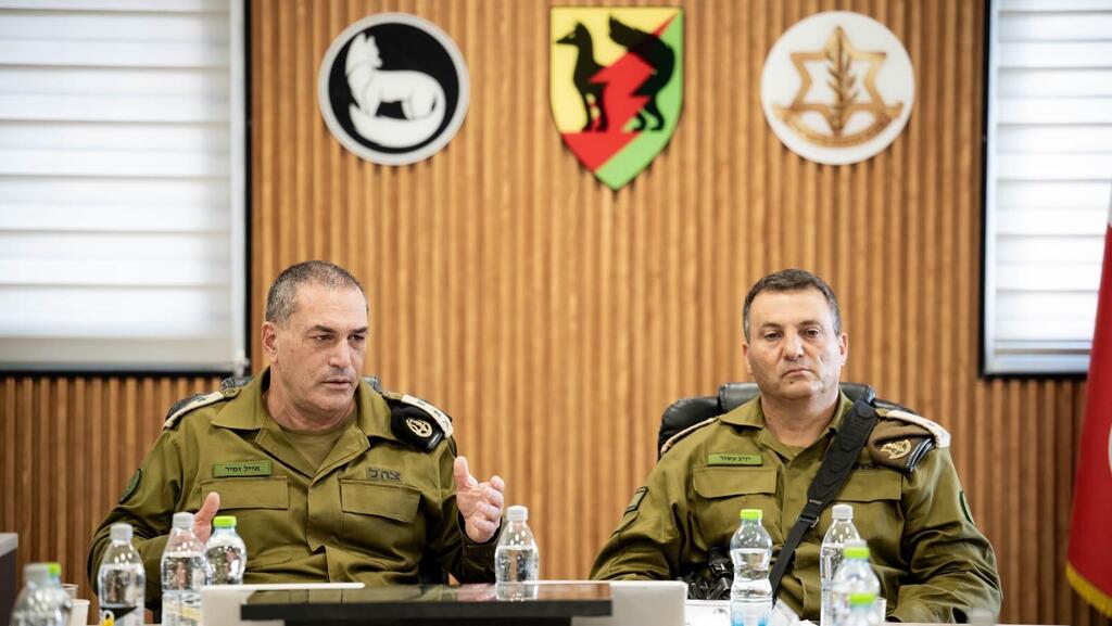 Zamir addresses the Gaza Division leadership (Photo: IDF Spokesperson's Unit) הרמטכ"ל באימון מפקדות של אוגדת עזה