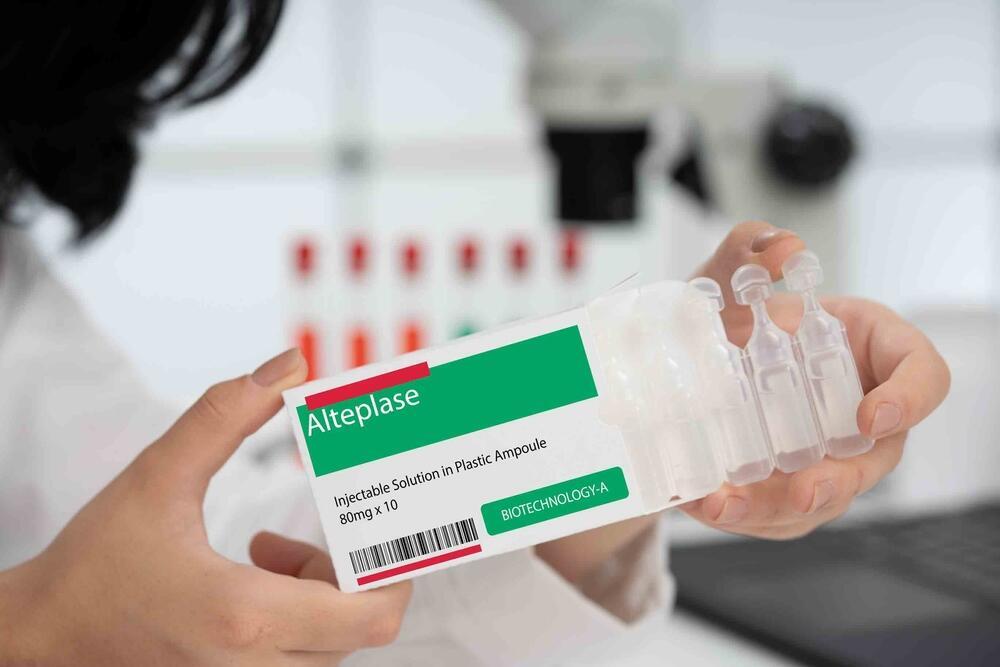 Alteplase, also known as tPA, a clot-dissolving medication used to treat ischemic stroke (Photo: shutterstock) אלטפלאז (Alteplase), תרופה נגד קרישי דם במהלך אירוע מוחי, שמוכרת גם בשם tPA