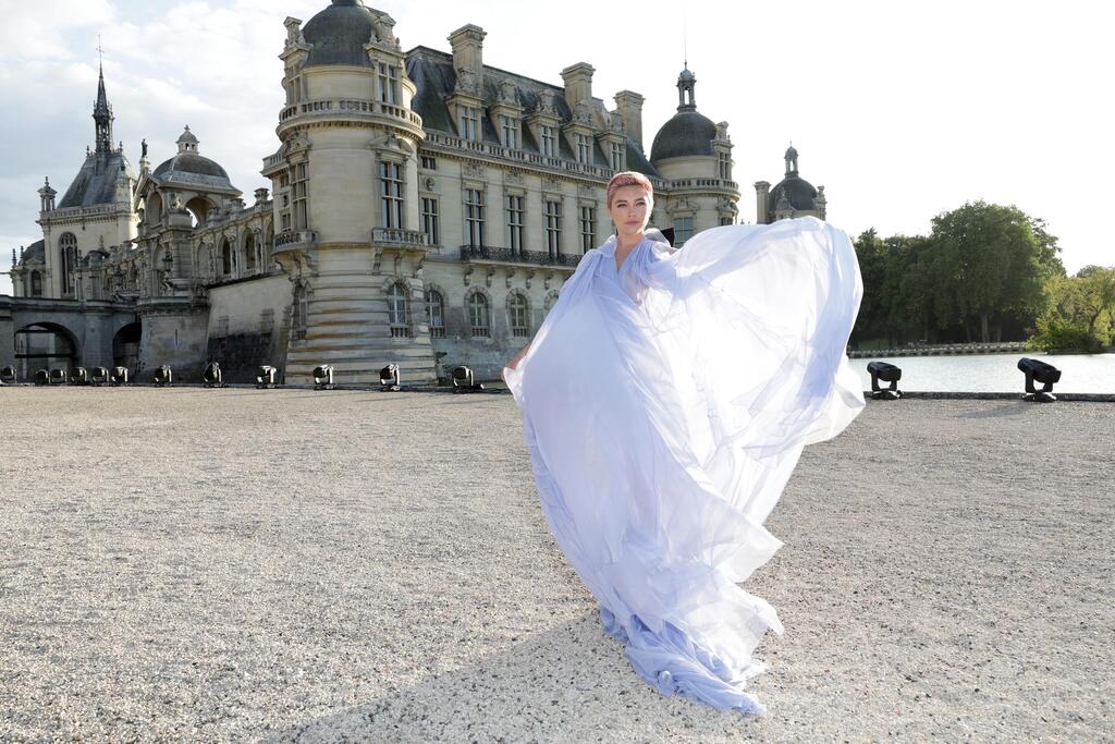 Florence Pugh at Valentino's Fall/Winter 2023-24 haute couture show (Photo: Pascal Le Segretain/Getty Images) פלורנס פיו בתצוגת הוט קוטור של ולנטינו לסתיו-חורף 2023-24