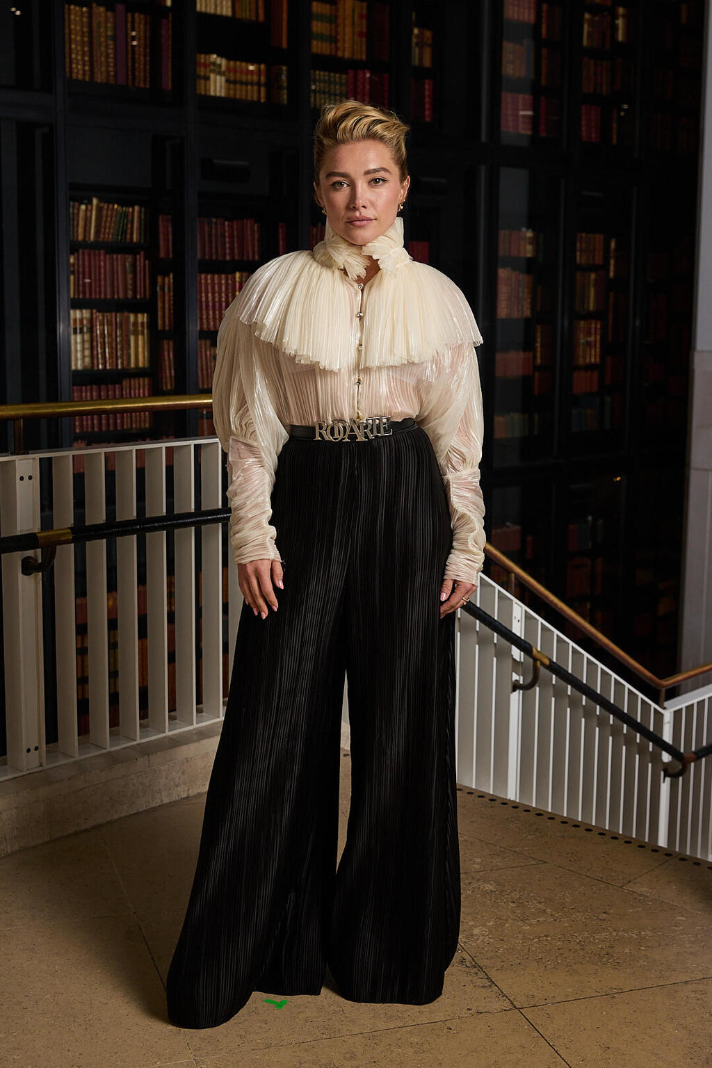 Florence Pugh in a Rodarte outfit at an East of Eden event in London in 2026 (Photo: John Phillips/Getty Images for Netflix) פלורנס פיו באירוע לסדרה "קדמת עדן" בלונדון, 2026