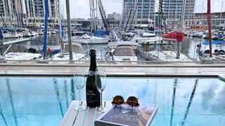 מלון The Yacht