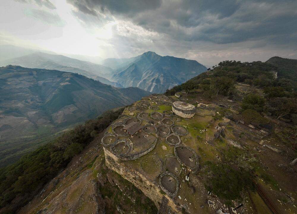 Ruins of the Kuélap archaeological site in the Amazonas region of northern Peru (Photo: shutterstock / Christian Declercq) שרידי האתר הארכיאולוגי קואלפ שבמחוז אמסונאס, צפון פרו