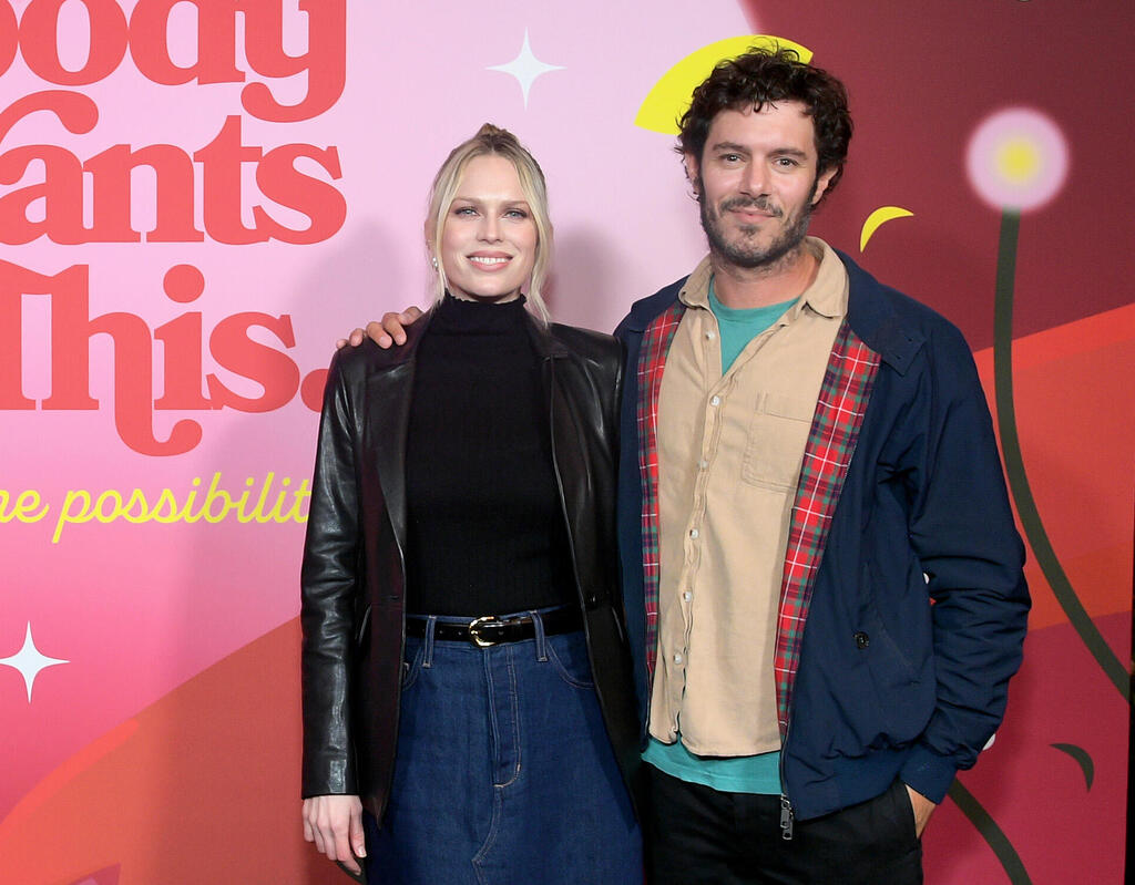 Erin Foster and Adam Brody (Photo: Charley Gallay/Getty Images for Netflix) אדם ברודי וארין פוסטר