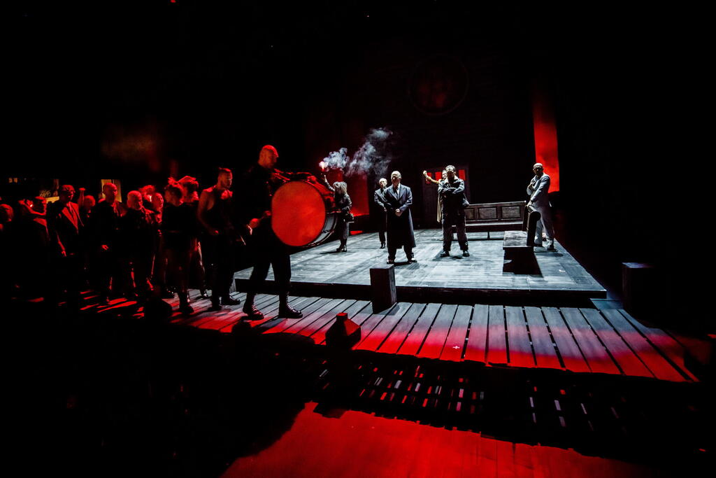 A scene from the opera 'Peter Grimes' staged in Poland (Photo: Krzysztof Bieliński) A scene from the opera 'Peter Grimes' staged in Poland
